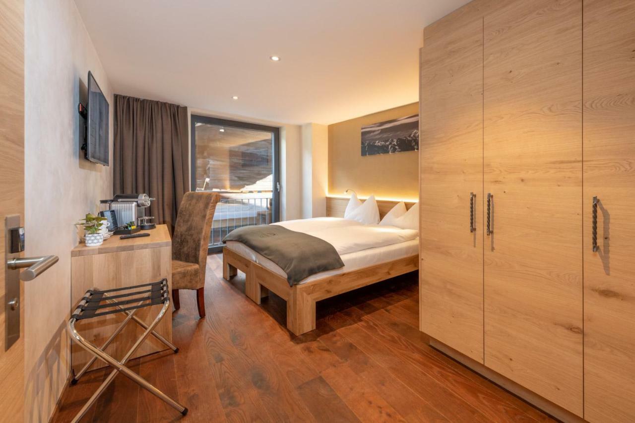 Hotel Heimatlodge Sankt Niklaus Bagian luar foto